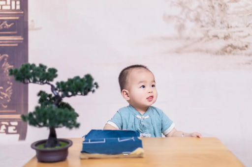 儋州几个月宝宝不吐奶 儋州几个月宝宝不吐奶